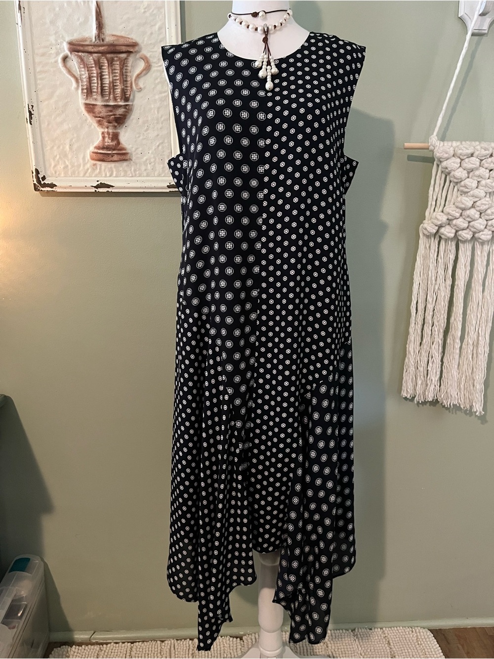 Vince Camuto Sleeveless Navy Polka Dot Shark Bite Hem Midi Dress